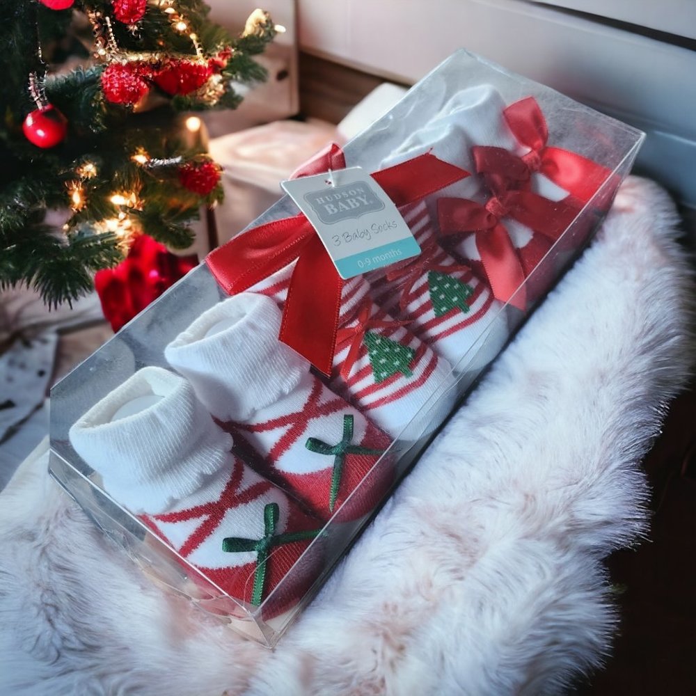 NWT HUDSON BABY 3 Pair of Holiday Socks 0-9Months